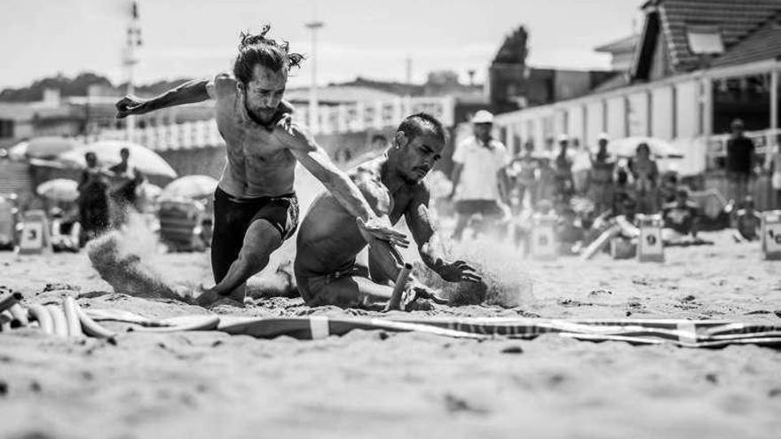 Carballo, a la izquierda, durante una competición. // Yeray Menéndez