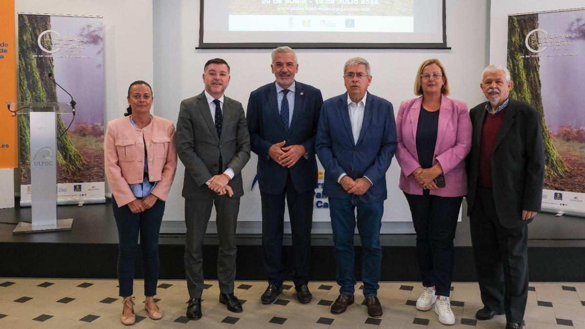 De izquierda a derecha, Esther Delgado, Teodoro Sosa, Lluís Serra, Marco Aurelio Pérez, Elena Álamo y Guillermo Morales.
