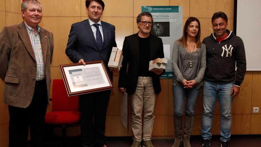 Por la izquierda, Rufino Ballesteros, Tomás Corona, Avelino Alonso, Eva Illán y Ramón Tuero.