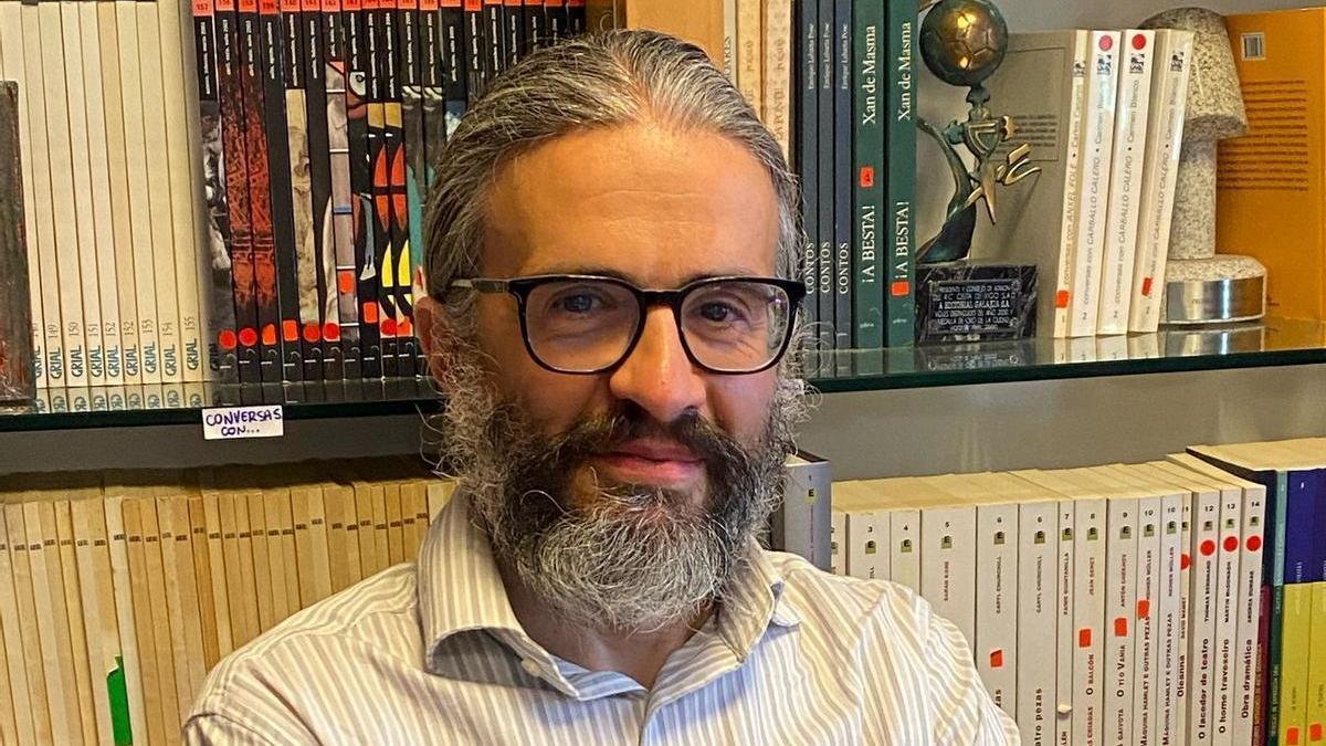 Fernando Castro Paredes, ganador del Premio Galaxia de Novela 75 Aniversario, esta mañana en Vigo.