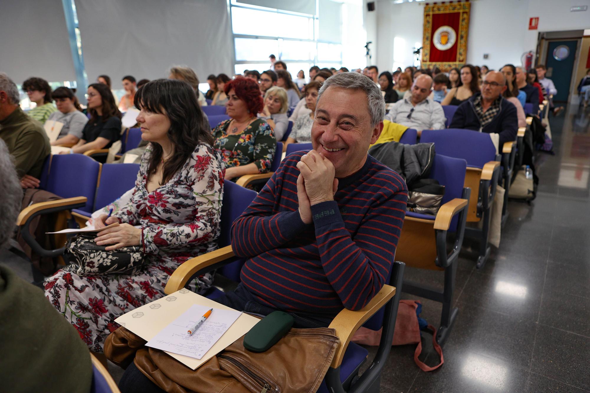 La Jornada de Sociolingüística de Alcoy explora los éxitos y fracasos de la Llei d'Ús i Ensenyament del Valencià