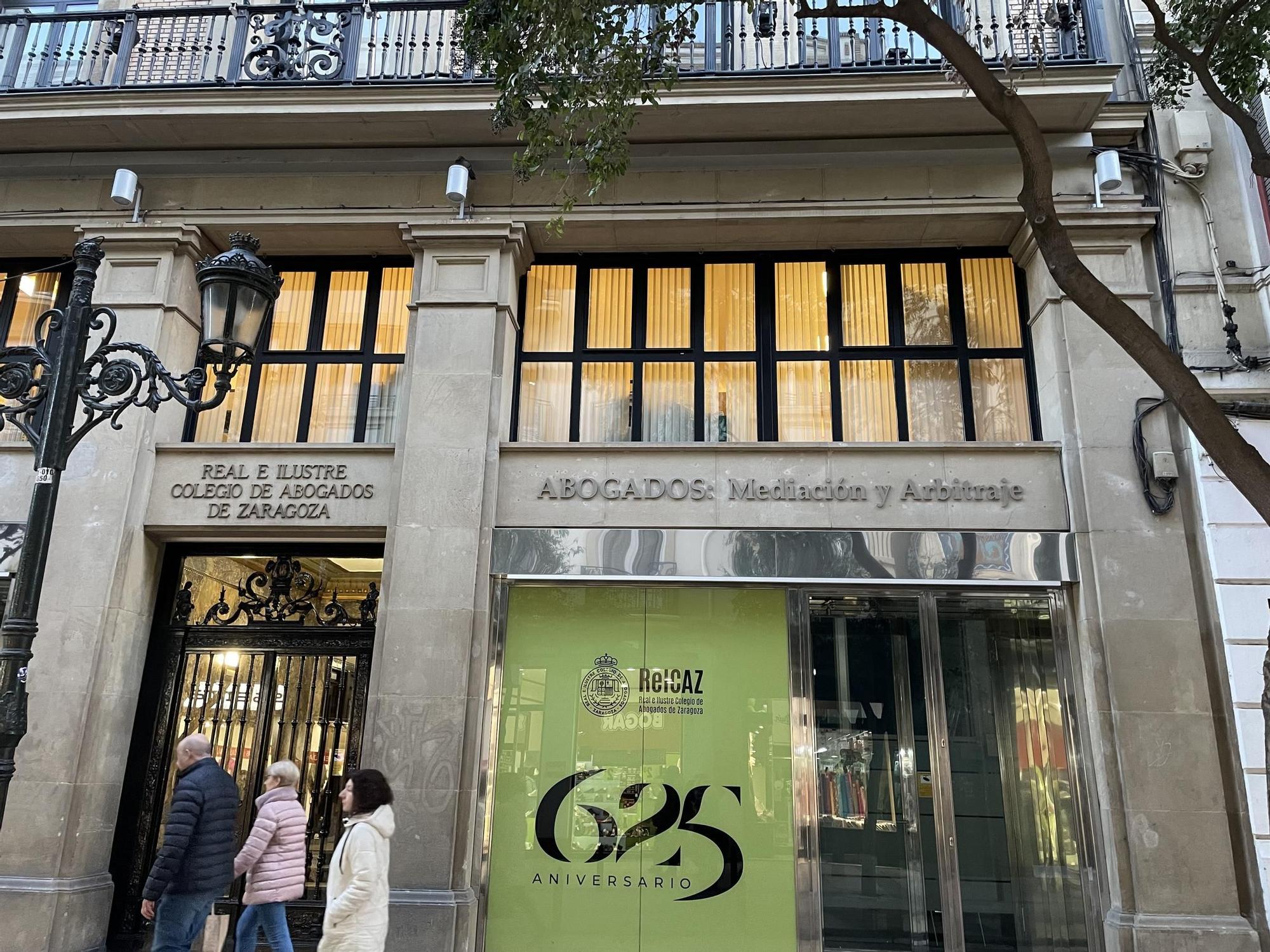 Fachada de la sede del Colegio de Abogados de Zaragoza.