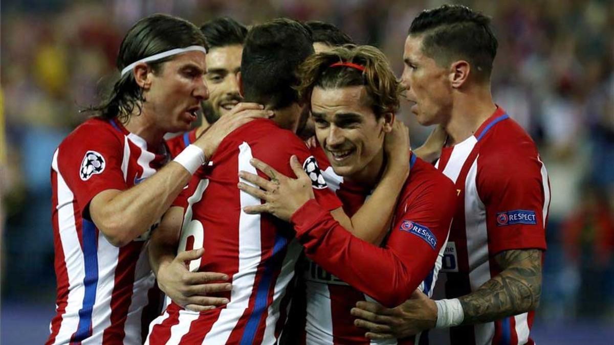 Griezmann, celebrando su gol de penalti al Leicester