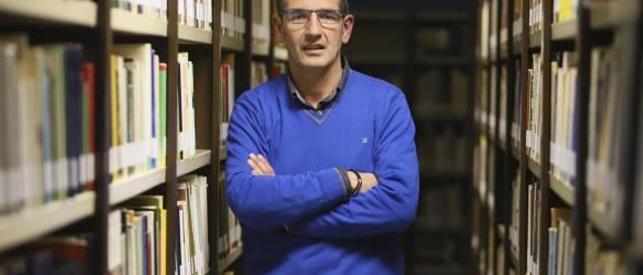 César Pla ya ejerce como máximo responsable de la biblioteca