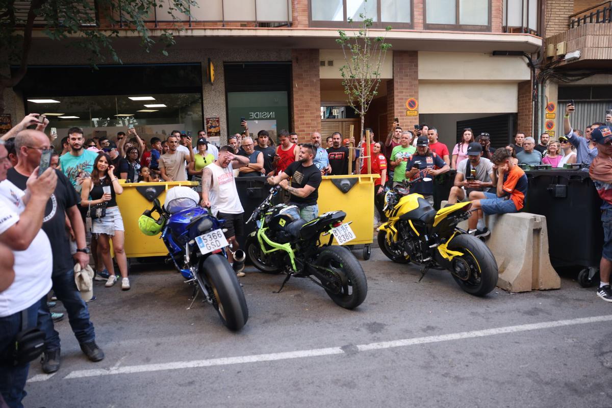 En imágenes | Alcañiz resuena con el ruido de las motos en un ambiente de gala