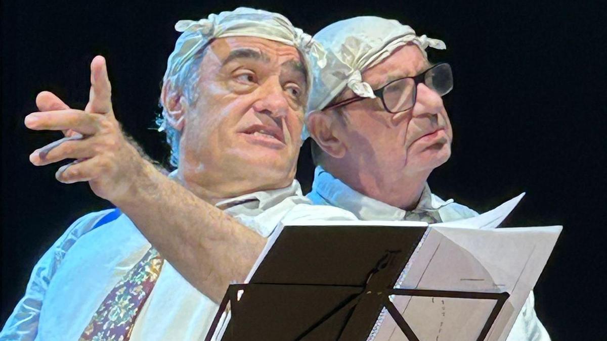 Francesc Orella i Manel Dueso en una representació.