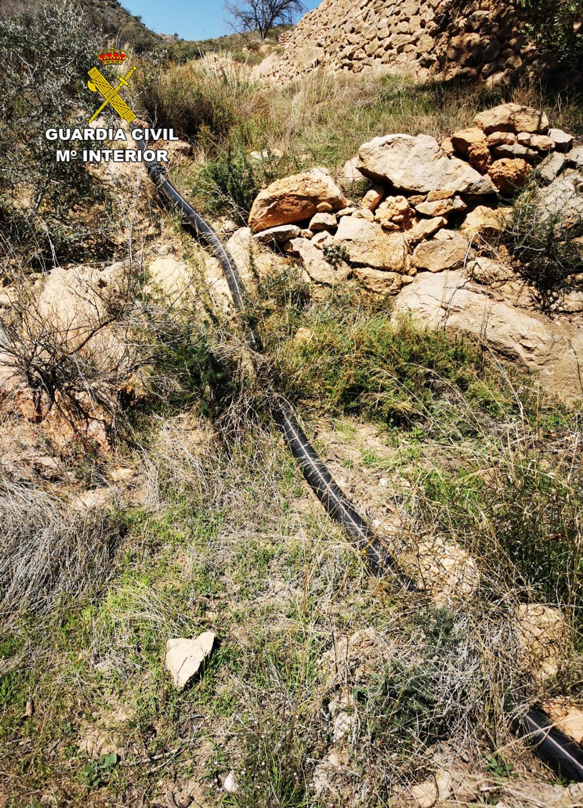Una de las tuberías por las que se extraía el agua