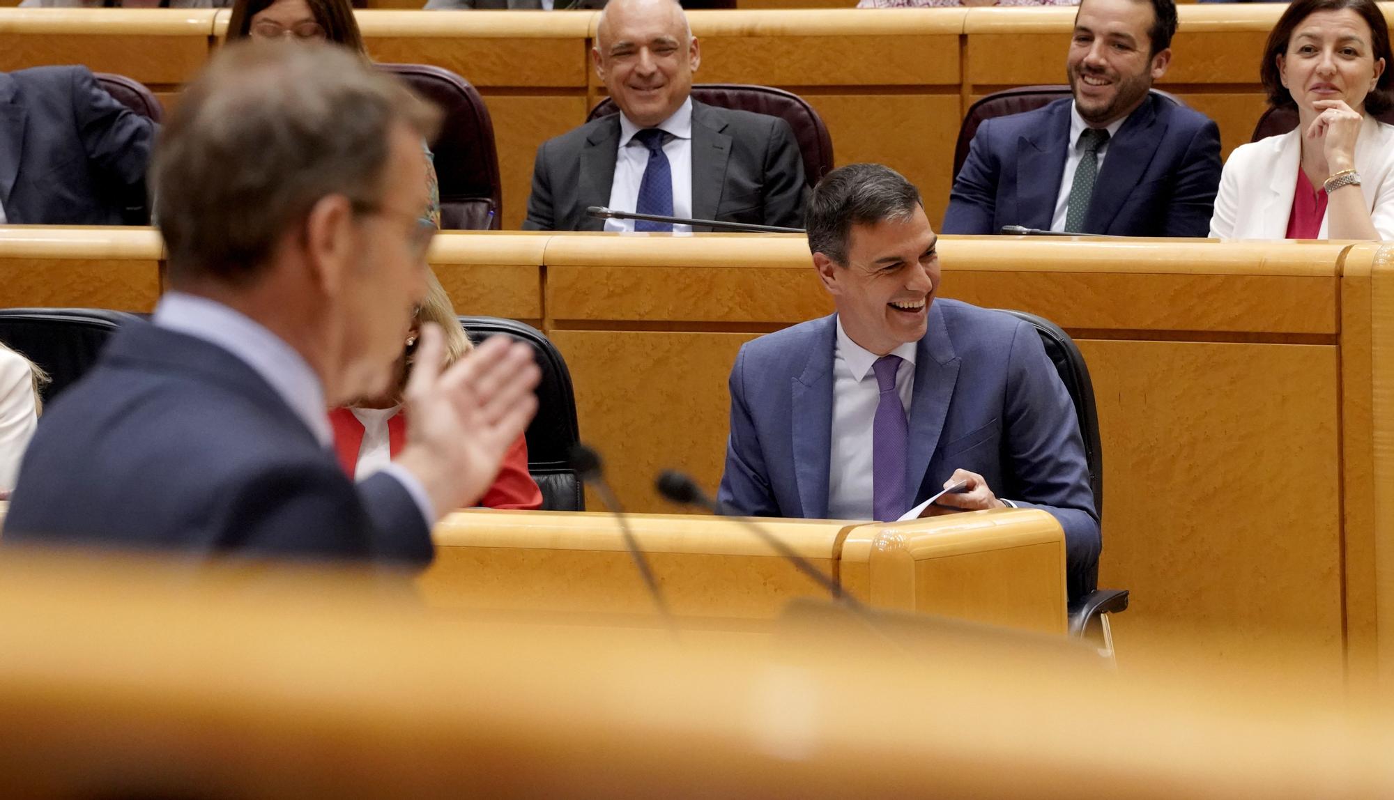 El cara a cara entre Sánchez y Feijóo en el Senado, en imágenes