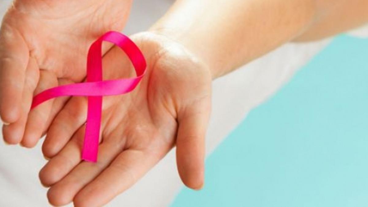 El lazo rosa simboliza la lucha contra el cáncer de mama.