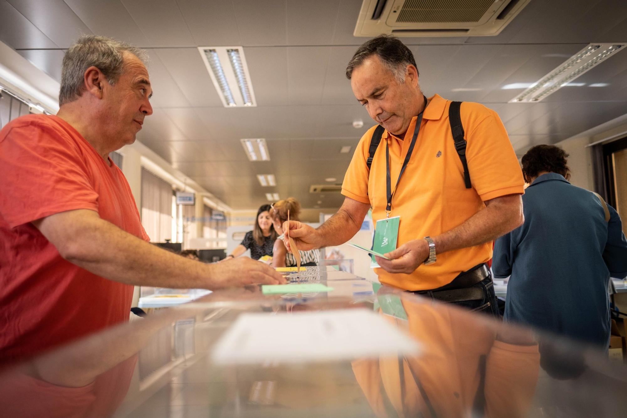 Jornada electora en Santa Cruz de Tenerife