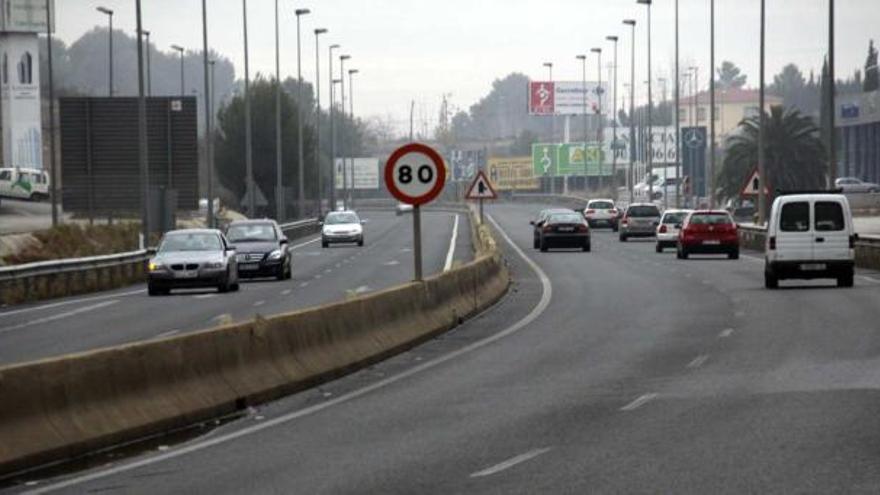 La antigua &quot;autovía&quot; Alcoy, Cocentaina y Muro tendrá sólo dos carriles y acogerá otros servicios.