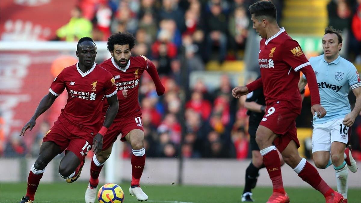 Mané, Salah y Firmino, en un partido del Liverpool contra el West Ham.