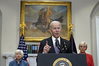 Biden plantea un impuesto a las petroleras por su "exceso de beneficios"