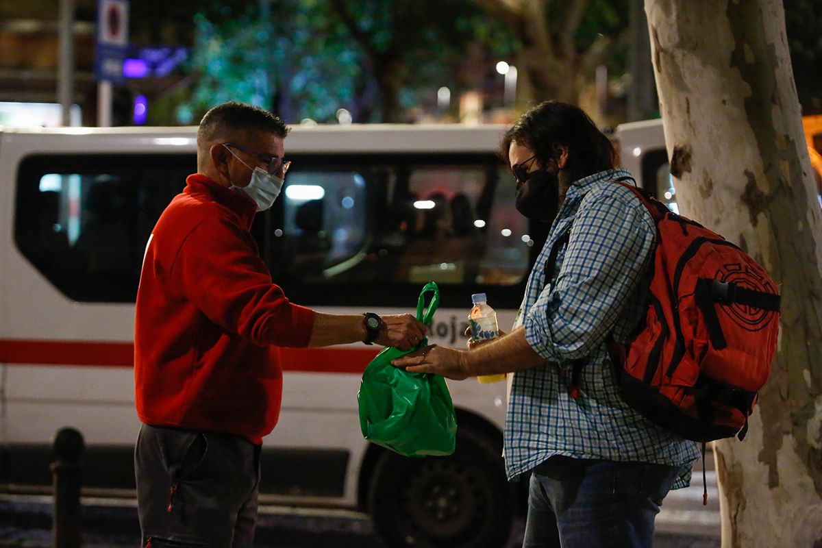 Unas 40 personas duermen en la calle a diario pese al plan Ola de Frío