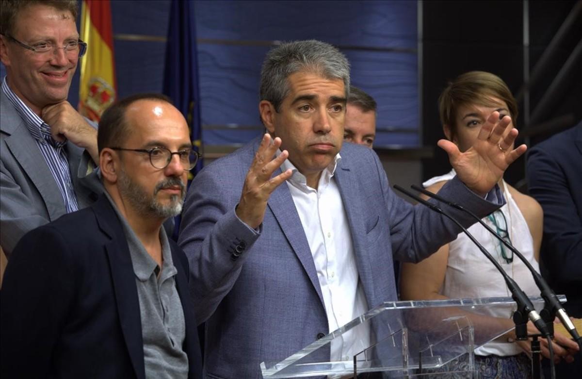 Francesc Homs y otros diputados de CDC, durante la rueda de prensa que ofrecieron en el Congreso el pasado 18 de julio.