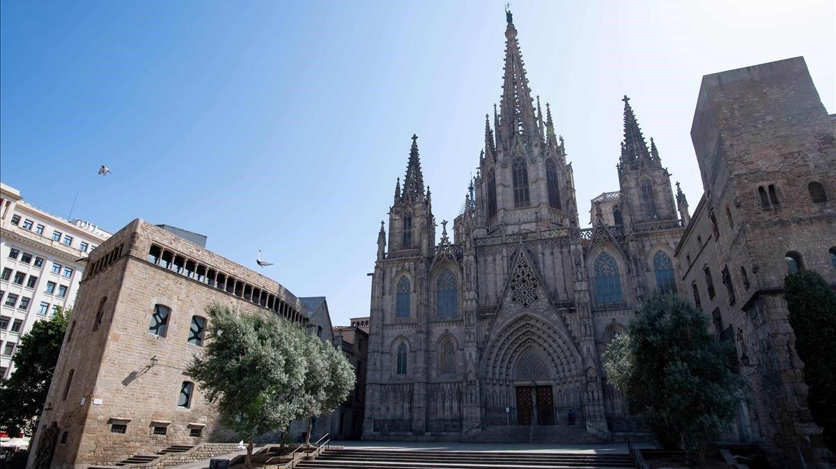 La plaza de la Catedral de Barcelona, vacía, este jueves por la mañana.
