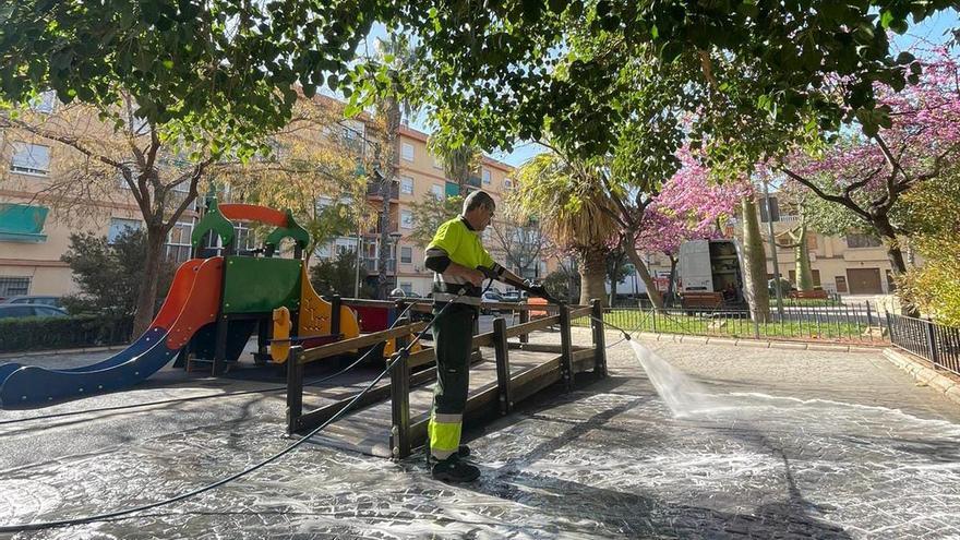 Paterna activa una campaña de limpieza intensiva en todos los barrios