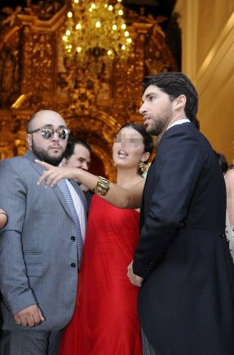 El extorero Francisco Rivera y la abogada Lourdes Montes han contraído matrimonio eclesiástico hoy en el barrio sevillano de Triana, en una ceremonia que ha tenido lugar en la Capilla de Los Marineros, sede de la Hermandad de la Esperanza de Triana,