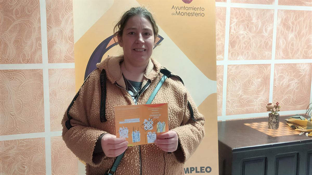 Mercedes Bayón, ganadora del concurso navideño del comercio local