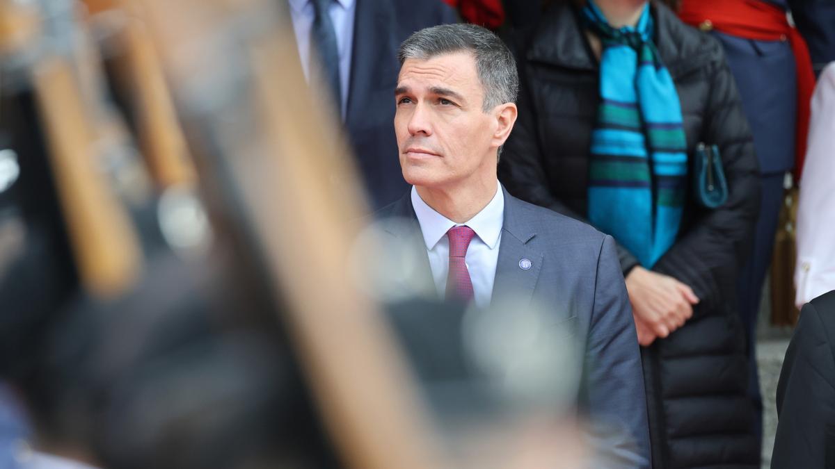 El Presidente del Gobierno, Pedro Sánchez, a la salida de la Solemne Sesión de Apertura de las Cortes Generales de la XV Legislatura, en el Congreso de los Diputados, a 29 de noviembre de 2023, en Madrid (España).