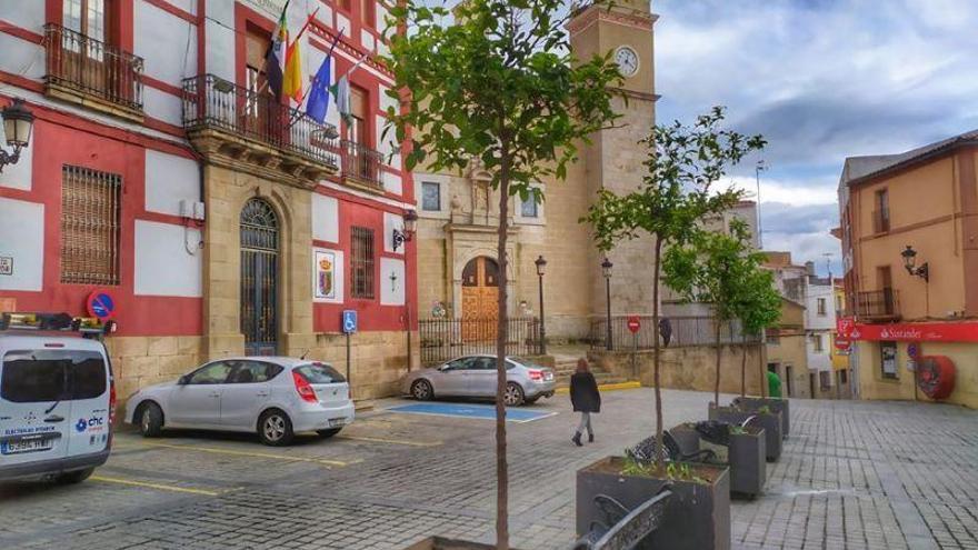 Torrejoncillo suprime las tasas, entre ellas la de la guardería y el mercado municipal