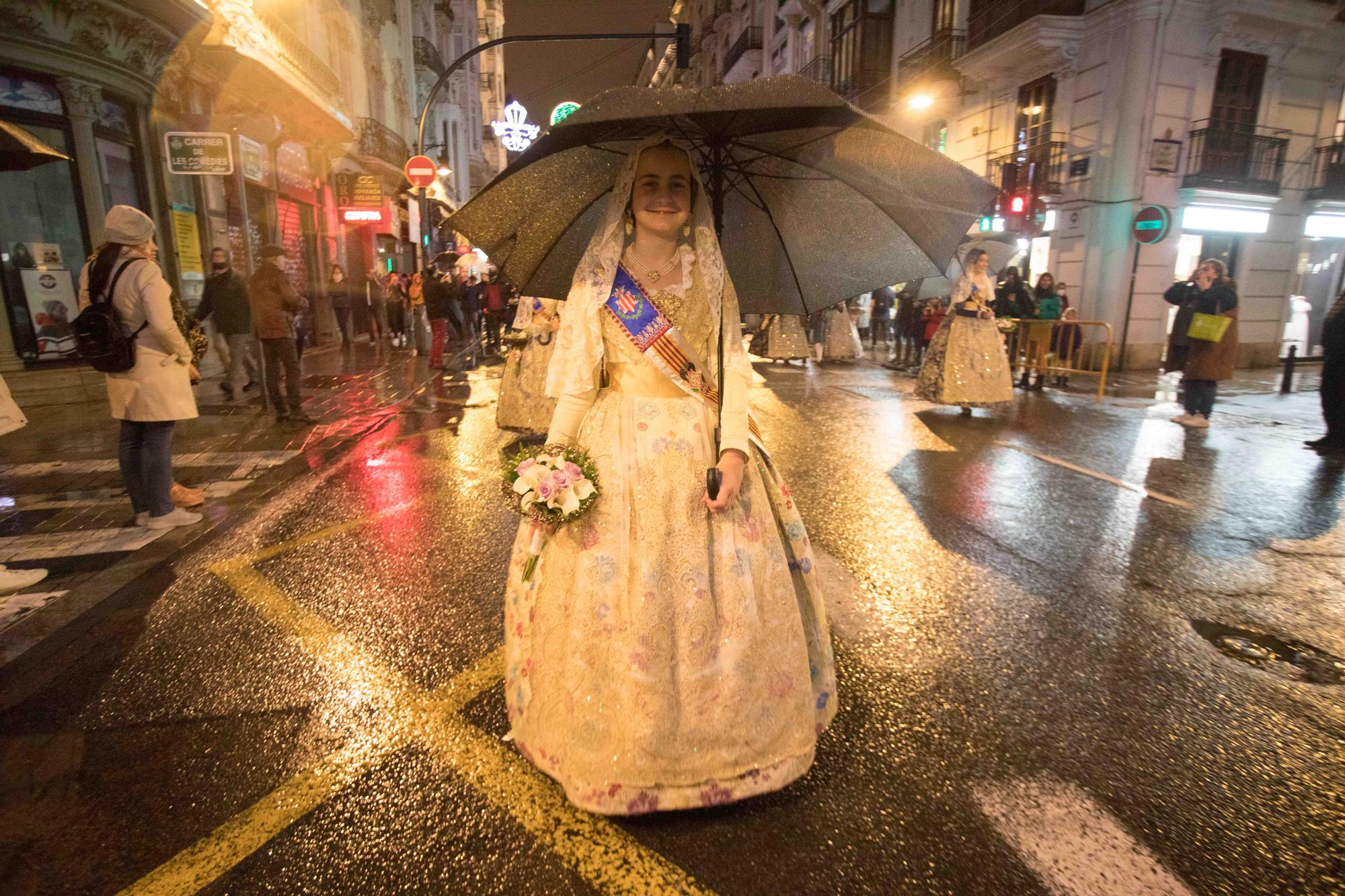 La fallera mayor infantil llega a la Mare de Déu