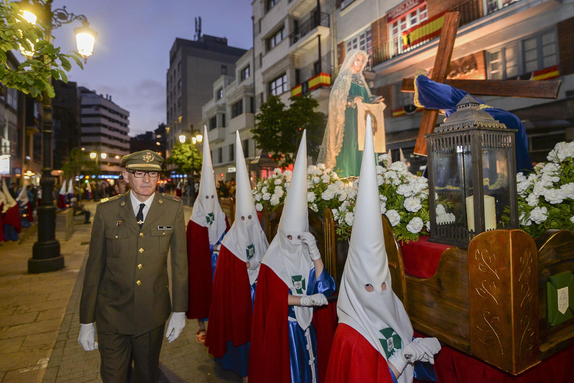 EN IMÁGENES: Los sanjuaninos protagonizan la procesión de la Tercera Palabra en Avilés