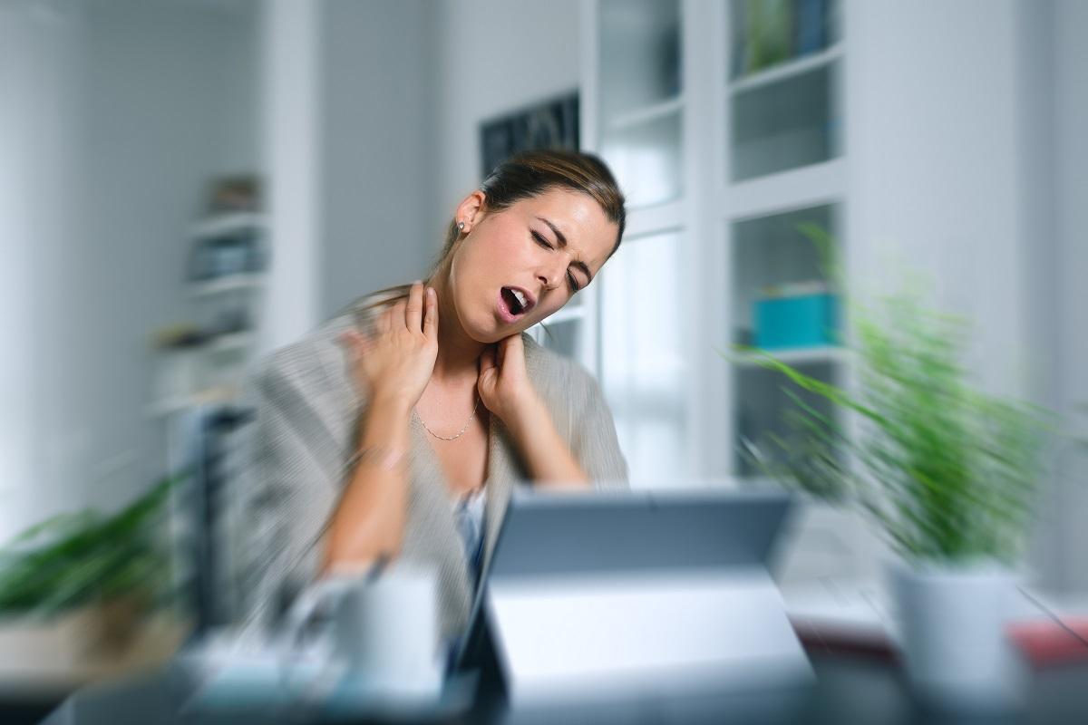 El 70,73% de los españoles afirma que el estrés derivado del trabajo afecta a su salud bucodental.