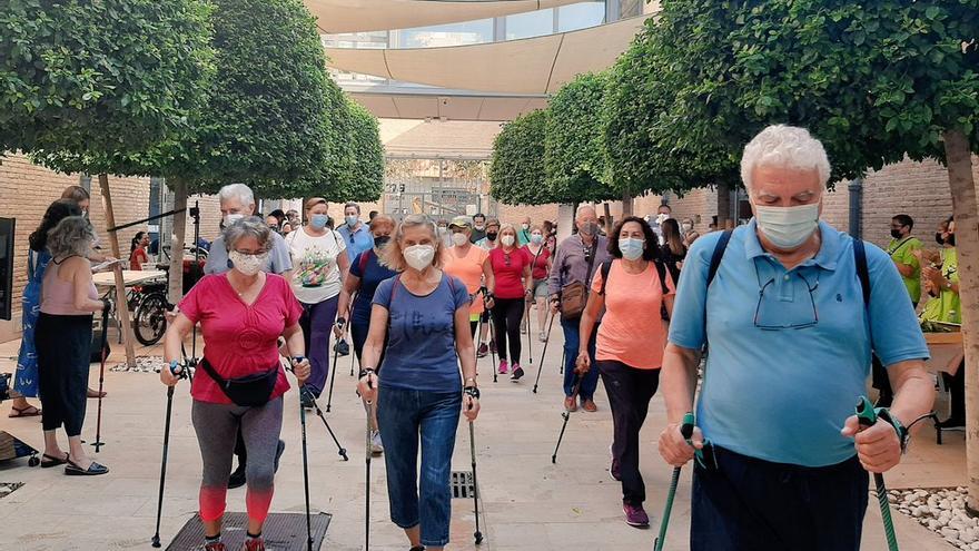 Marcha nórdica en Las Naves de València