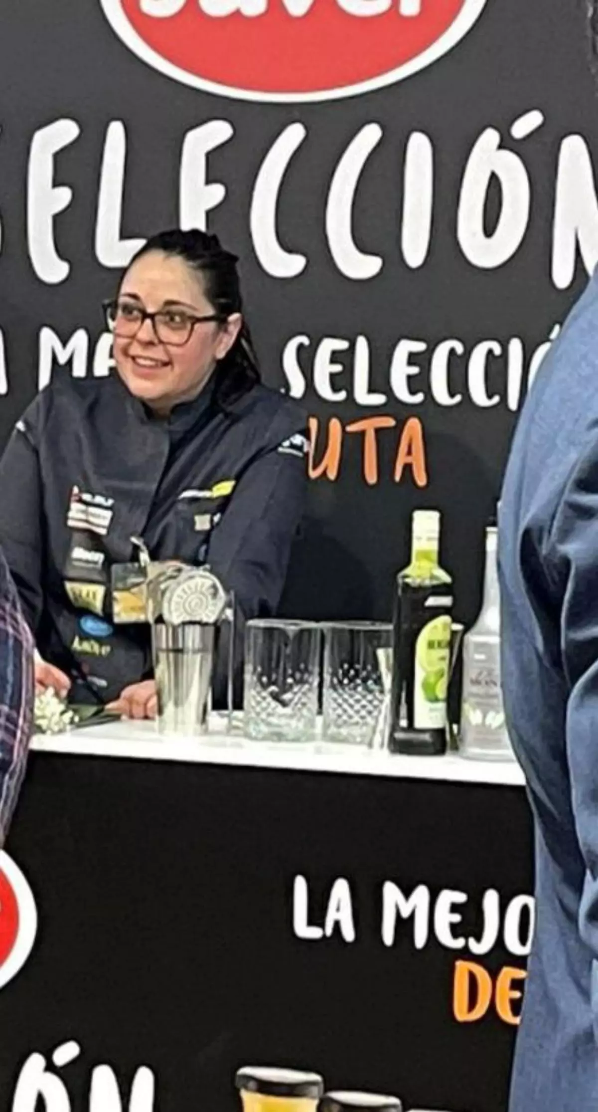 La candasina Marta Echevarría, tercera mejor camarera de España
