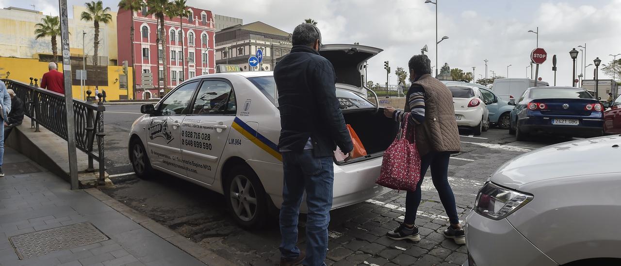 Taxis en la ciudad.