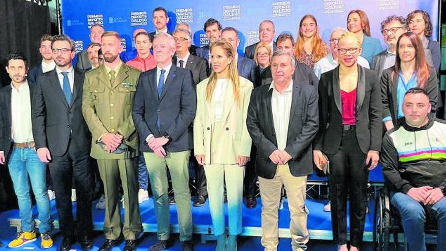 Entrega de los premios Deporte Galego, ayer en Ribeira. |  // C. R.