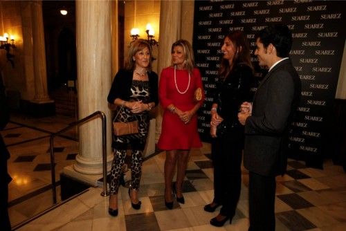 Cari Lapique y las joyas de Suárez en el Real Casino de Murcia