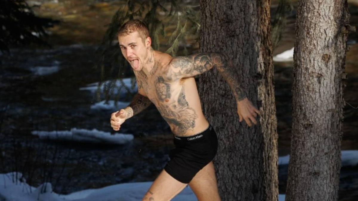 Justin Bieber tiene un descuido co nuna de sus fotografías que ensaña más de lo esperado
