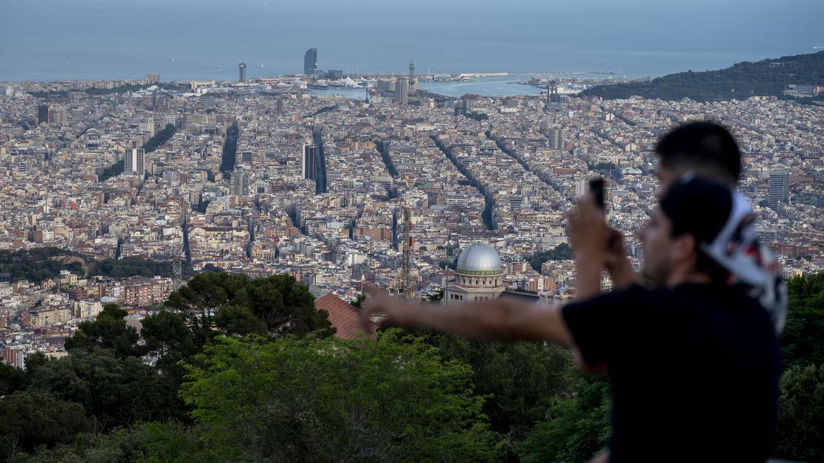 El català, minoritari entre els joves a tots els districtes de Barcelona