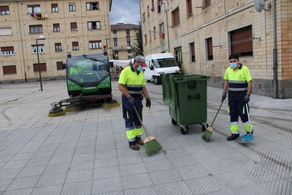 Laviana extrema la limpieza y desinfección.