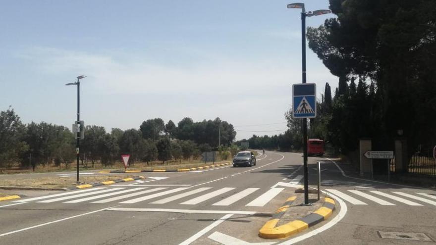 Instalado en Montañana el primer paso de peatones inteligente de las carreteras de Aragón