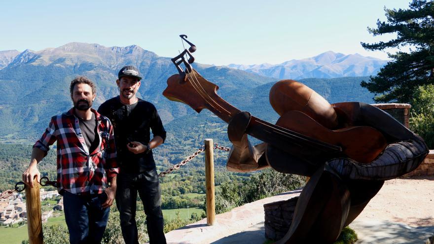 Montanuy i els sanitaris homenatgen al cantant Pau Donés el dia que hauria fet 55 anys