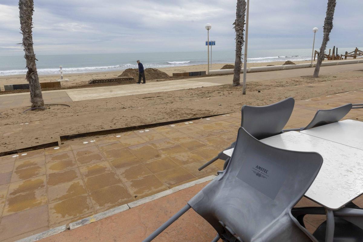 Estas son las playas más afectadas por las borrascas Ingrid y Harry en Alicante Estas son las playas más afectadas por las borrascas Ingrid y Harry en Alicante