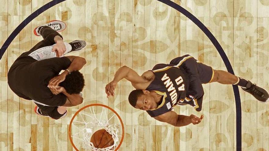 Robinson, durante uno de sus mates en el concurso del All Star de la NBA.