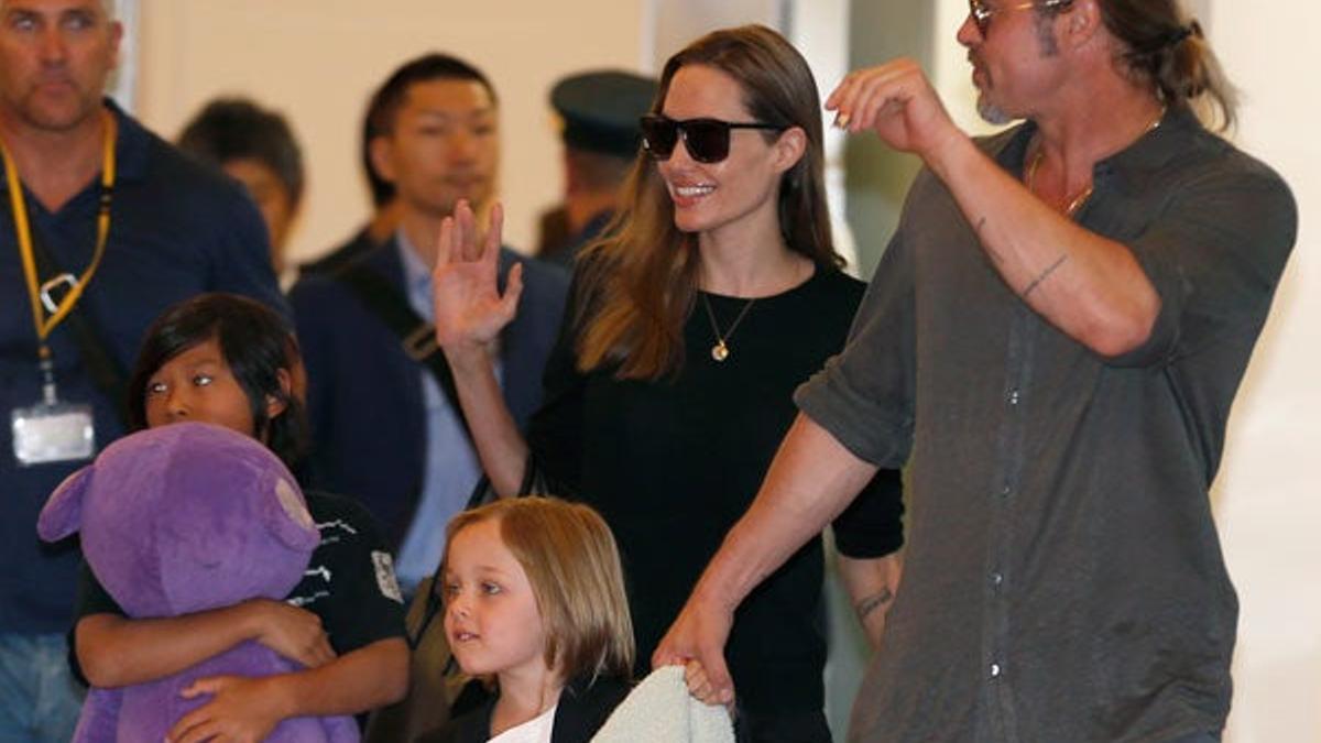 Brad Pitt y Angelina Jolie aterrizan en Tokio