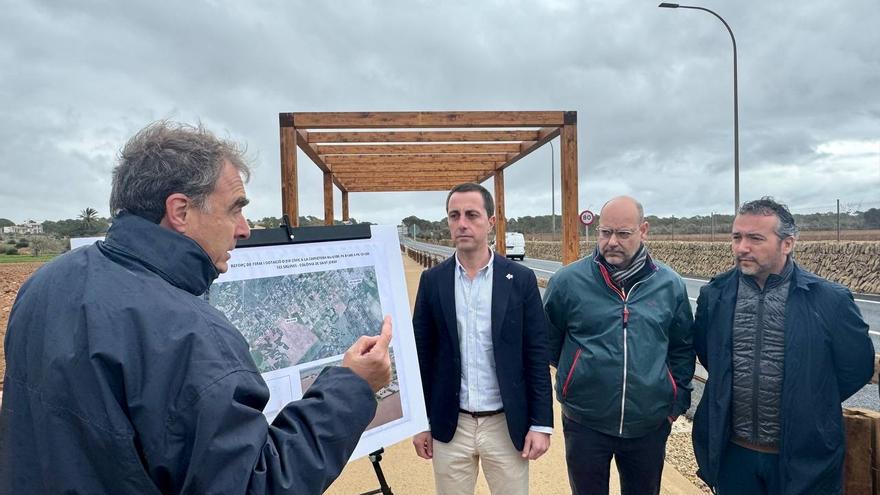 Inauguran la reforma de la carretera de ses Salines a la Colònia de Sant Jordi, que incluye un carril bici