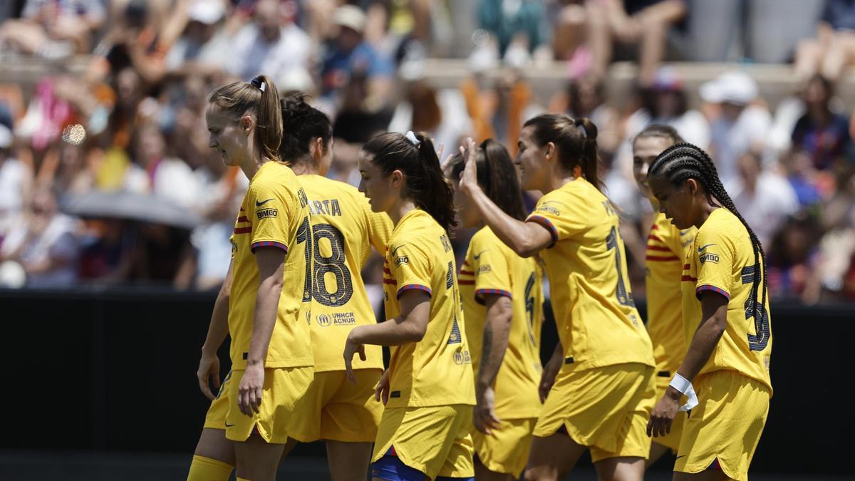 Las jugadoras del Barça celebrando un gol contra el Valencia