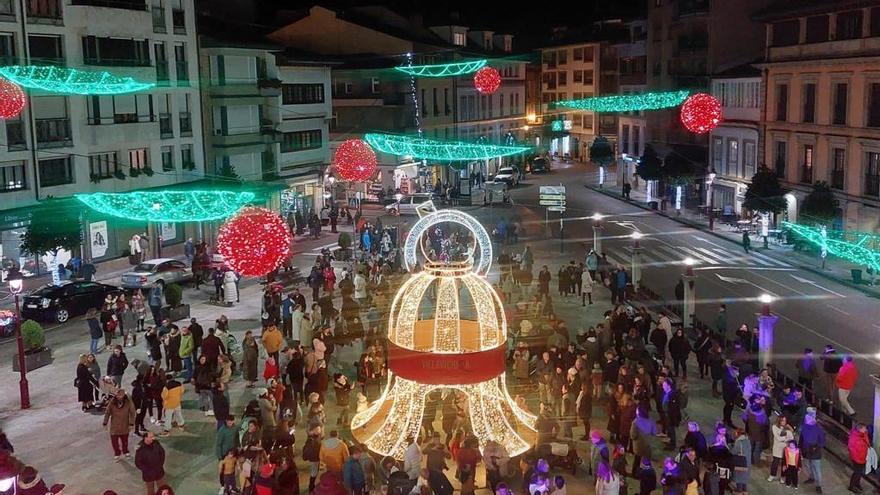 La gran campana que este año es protagonista de la decoración navideña