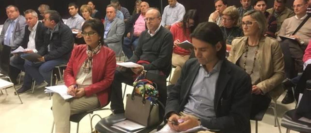 Asistentes a la presentación del programa de ayudas.