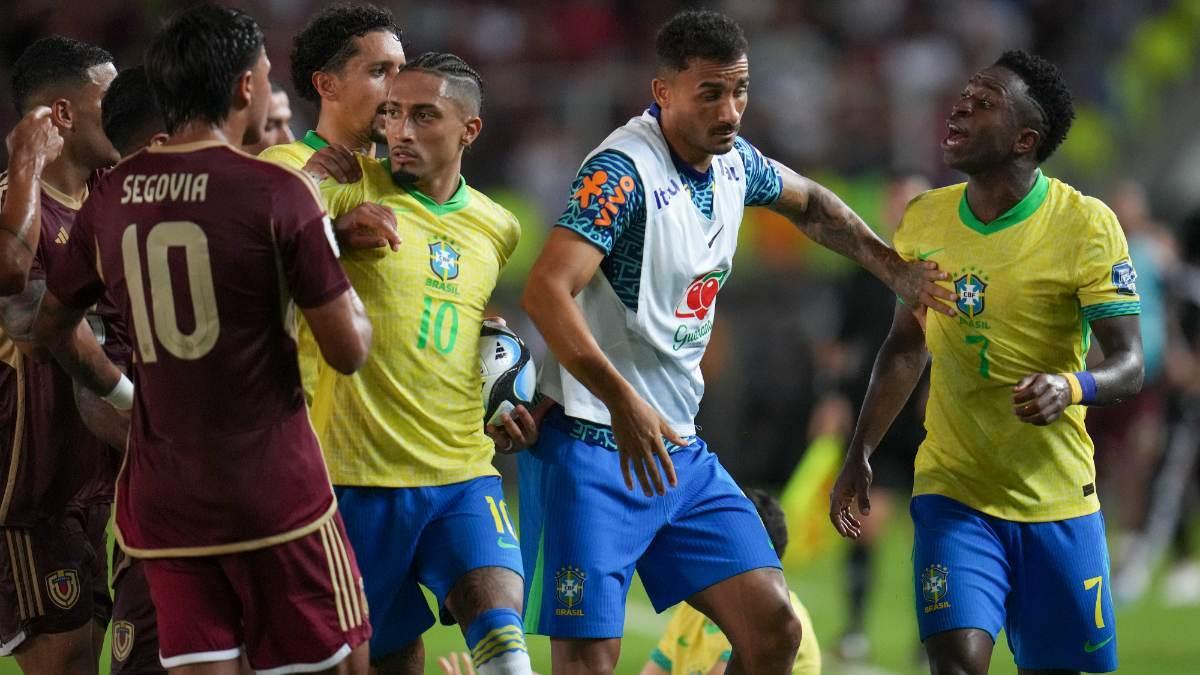 Vinicius tuvo sus más y sus menos con los jugadores venezolanos