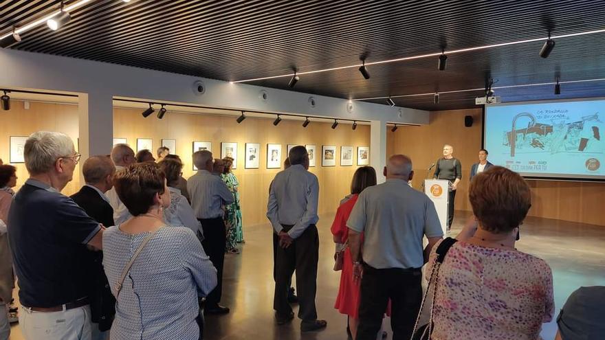 La mostra &quot;Rondalla Valenciana&quot; de Francesc Santana.