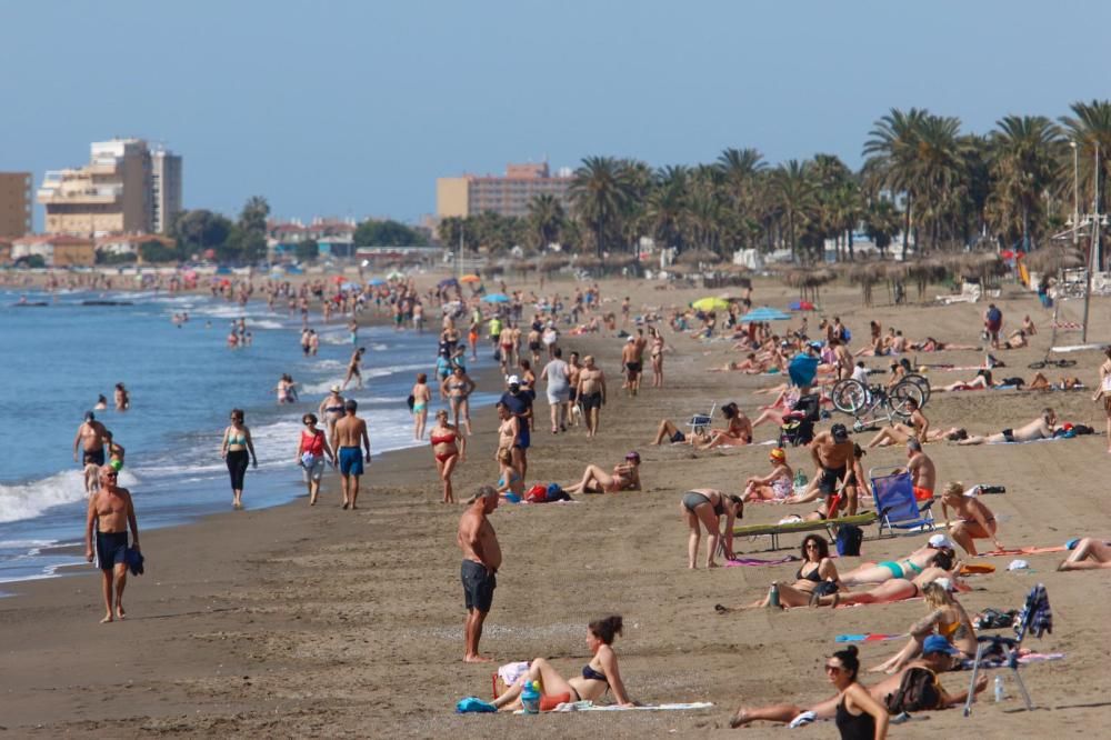 Los malagueños se van a la playa con la Fase 2.