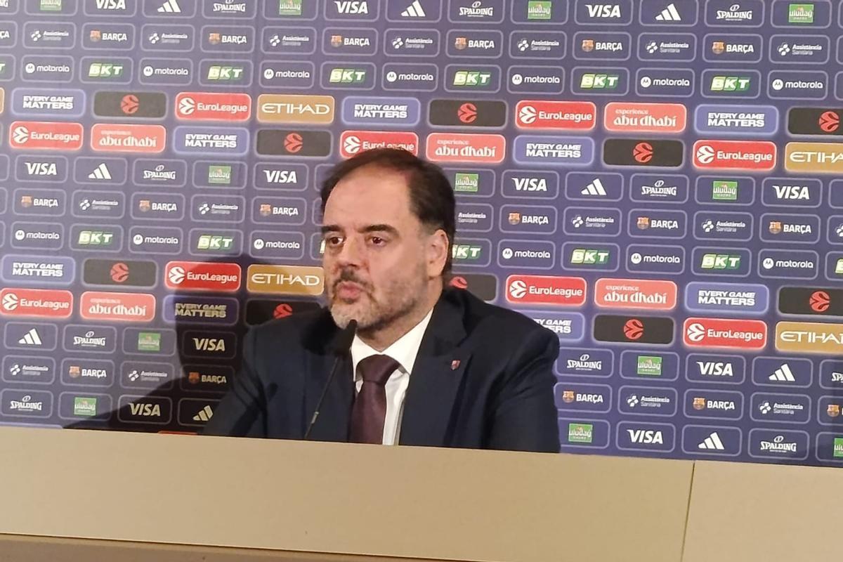 Zorzano atendió a los medios en lugar de Xavi Pascual