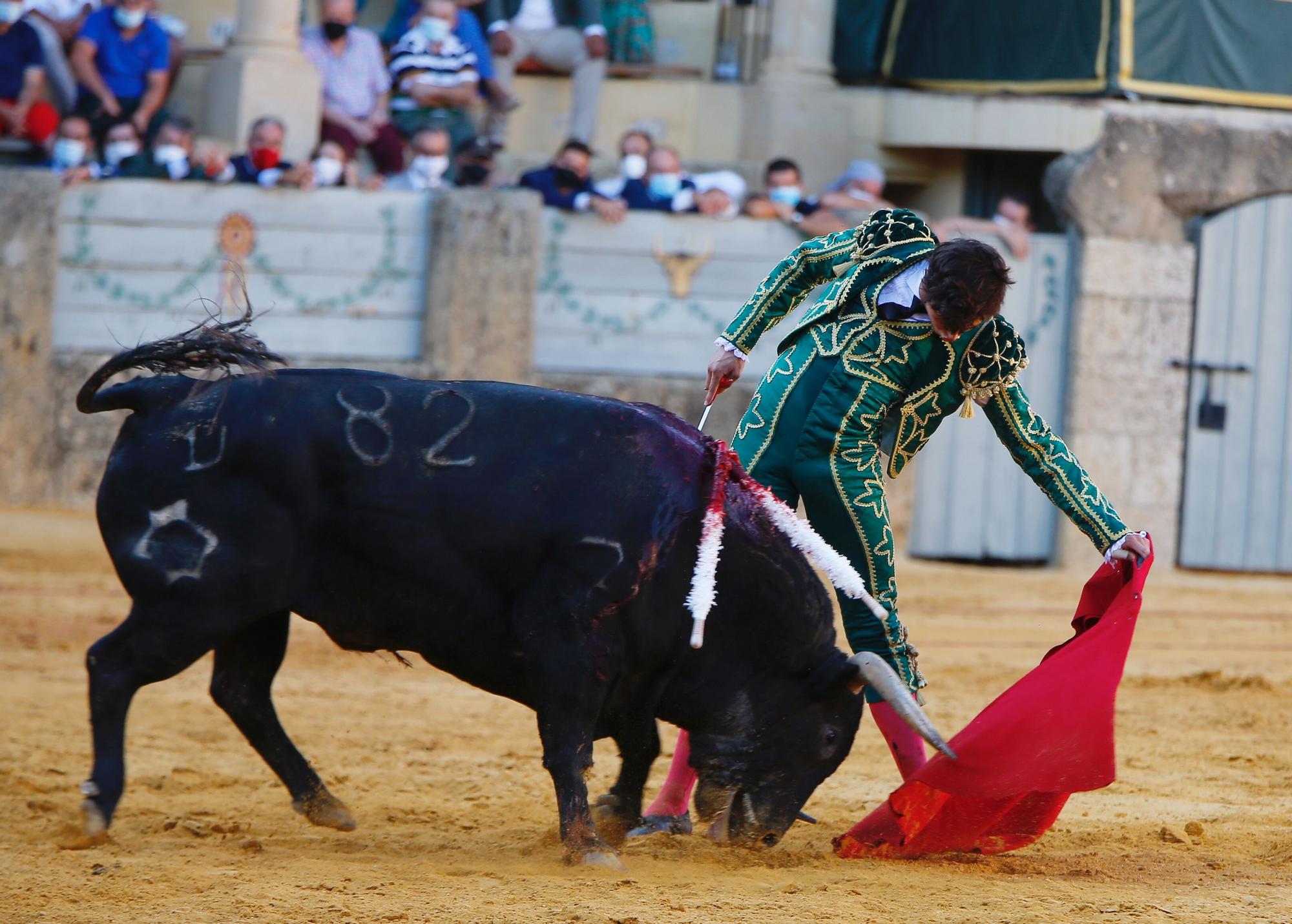 Las imágenes de la corrida goyesca de Ronda, con Roca Rey y Pablo Aguado